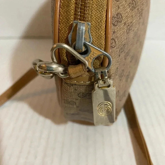 Gucci vintage micro GG canvas/ leather shoulder handbag - Picture 12 of 12